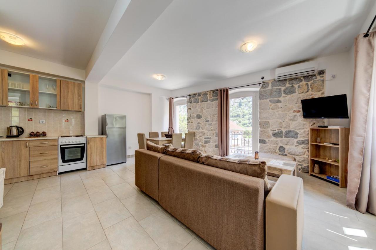 Happy Home Apartments Kotor Exterior photo